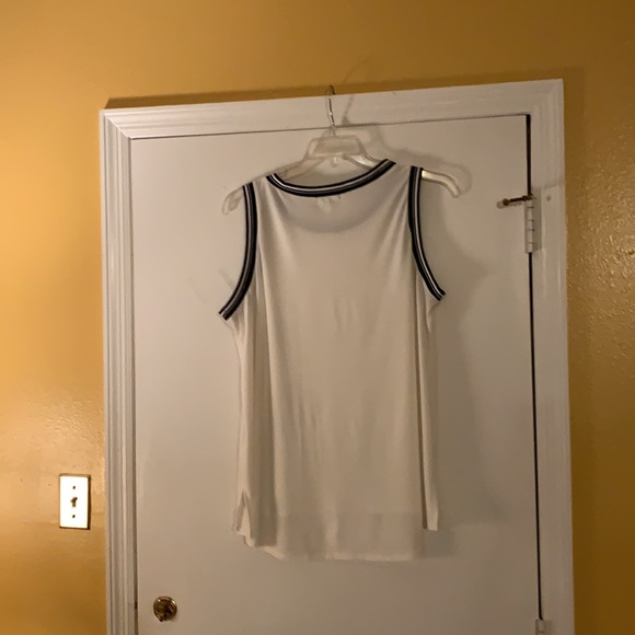 Top - Picture 2 of 2